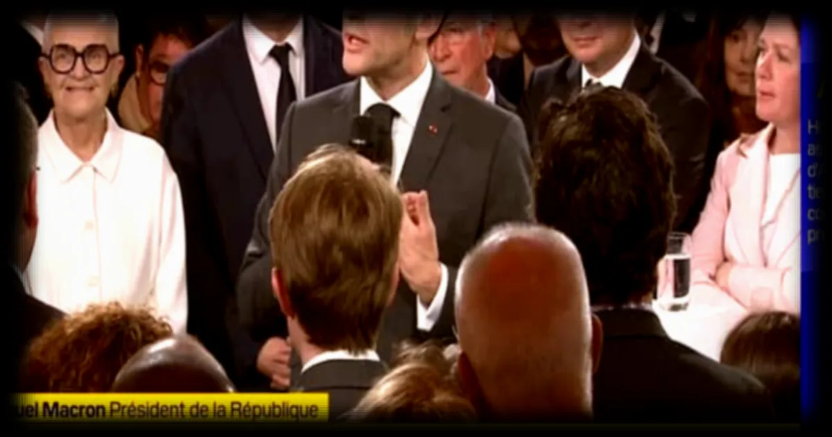 Emmanuel Macron qualifie les réseaux sociaux de double face : médicament et poison