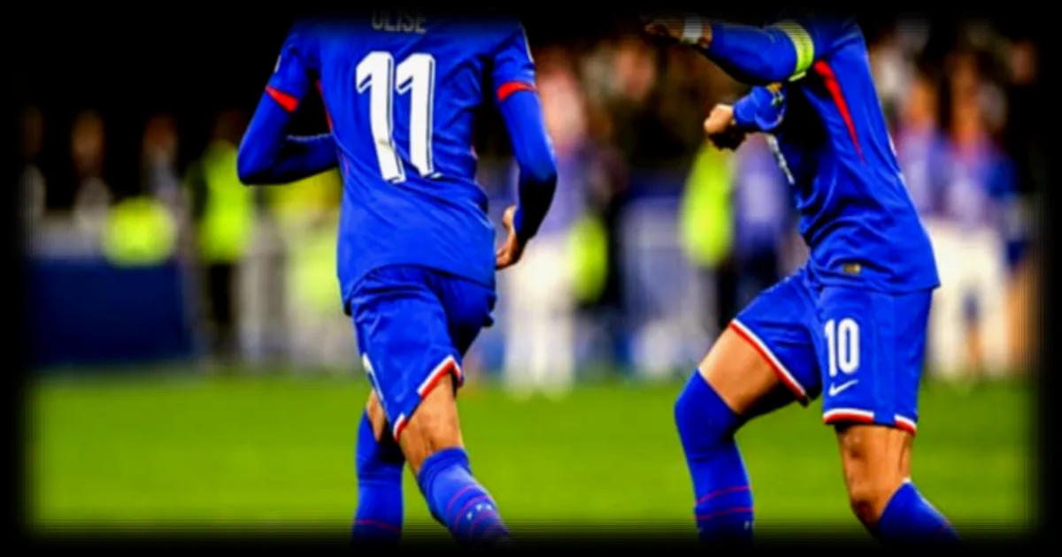 Equipe de France : Mbappé, leader d'attaque, doit-il céder sa place à Dembélé et Olise ?