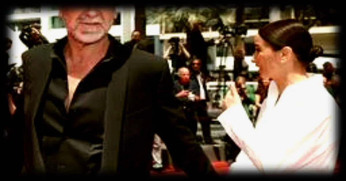 Éric Cantona fait une apparition remarquée sur le tapis rouge de Cannes pour son documentaire