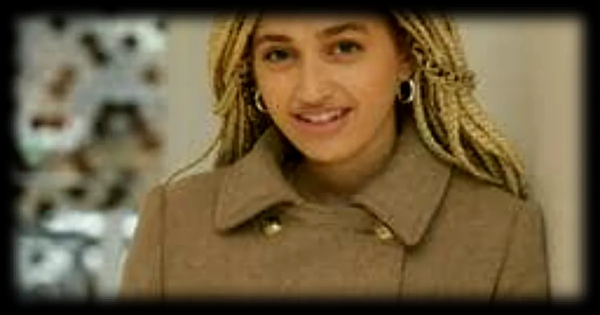 Eurovision 2026 : la chanson « Regarde ! » de Monroe represente la France