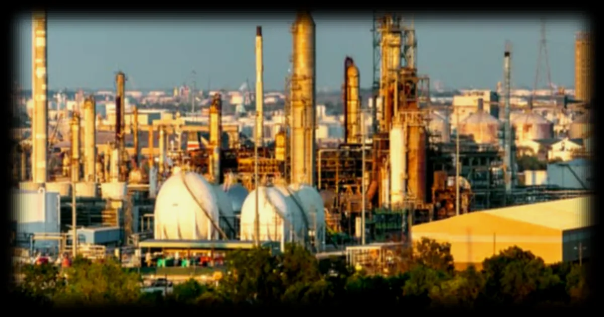 Explosion à la raffinerie de pétrole Valero au Texas : la population appelée à se confiner