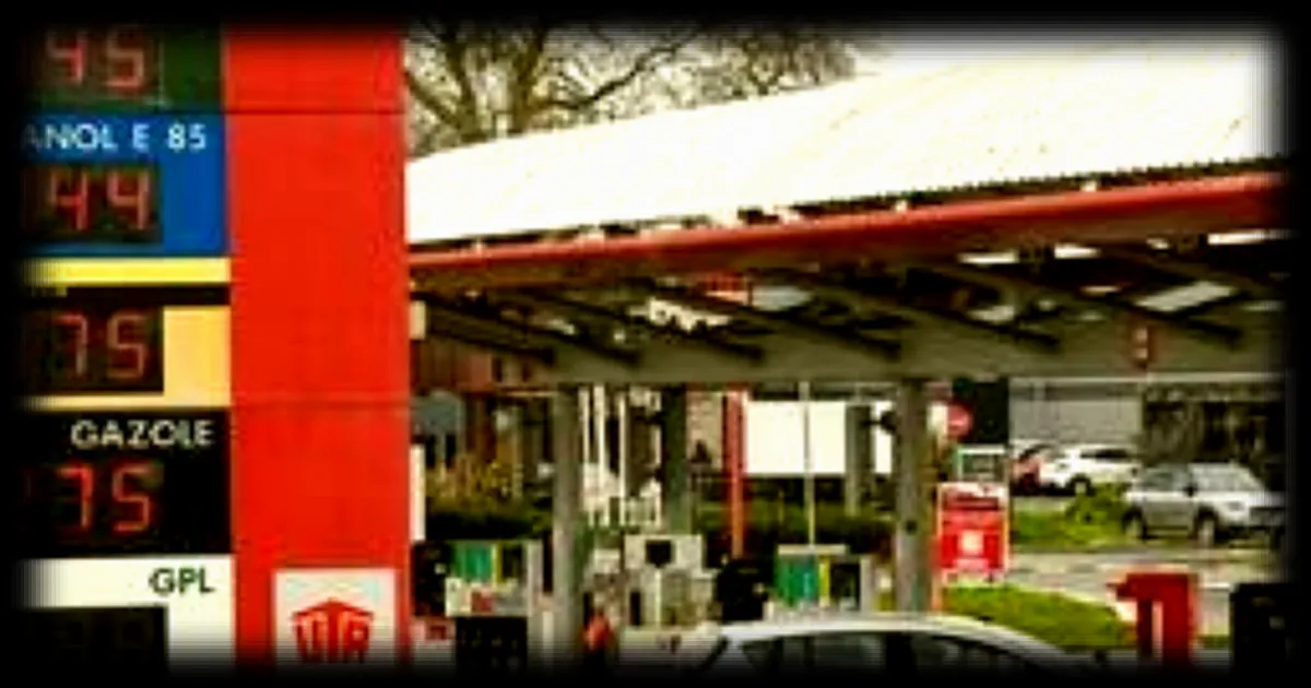 Flambée des prix des carburants : la CGT appelle à des négociations salariales