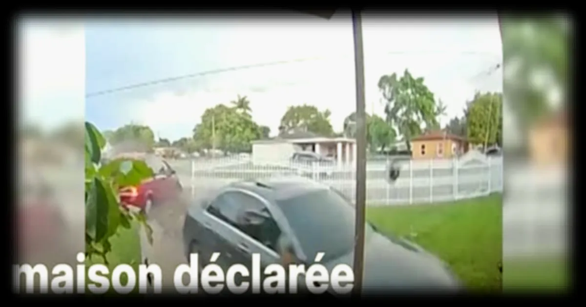 Floride : un véhicule percute la façade d’une maison en pleine journée