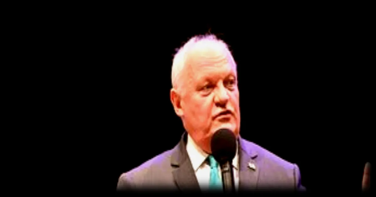 François Asselineau renvoyé devant le tribunal correctionnel pour harcèlement sexuel et agressions sexuelles