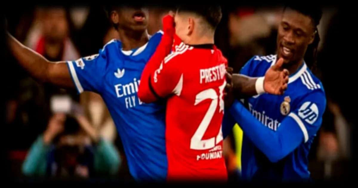 Gianluca Prestianni Présente ses Excuses à ses Coéquipiers du Benfica Lisbonne après des Accusations d'Insulte Raciste contre Vinicius