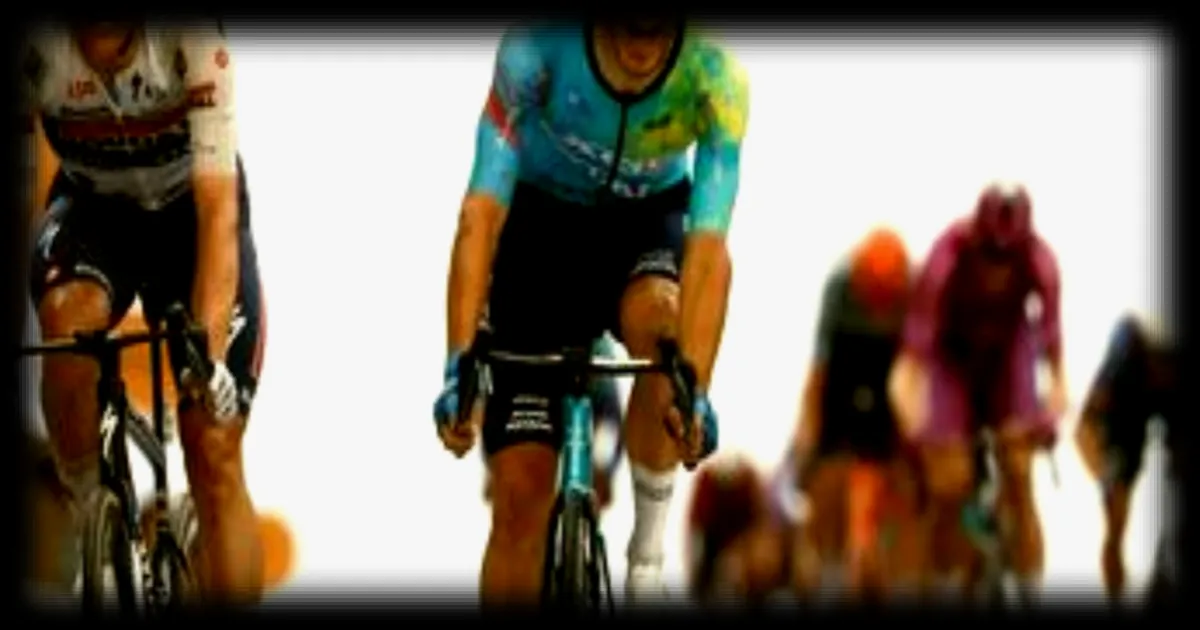 Giro 2026 : Ballerini remporte une 6e étape chaotique à Naples, Magnier 3e, Eulalio garde le maillot rose