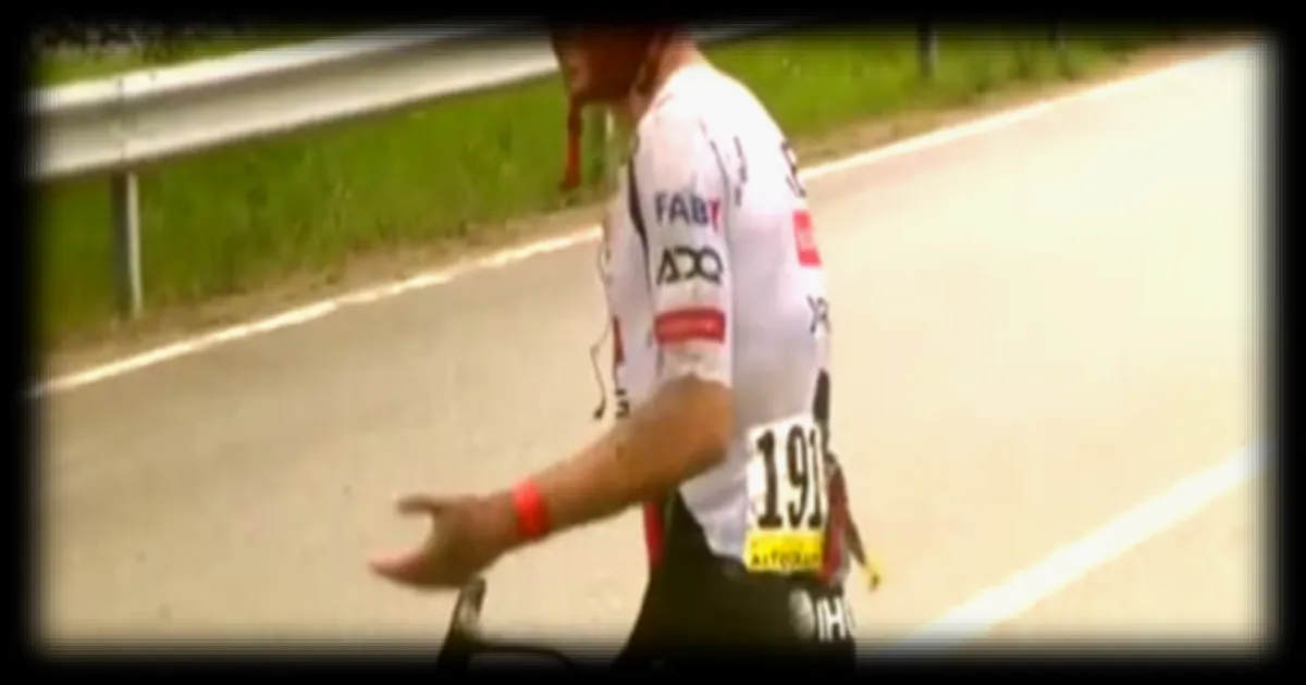 Giro 2026 : chute collective lors de la 2ᵉ étape, plusieurs favoris touchés dont Adam Yates et Santiago Buitrago