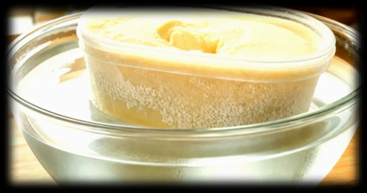 Glace dure comme du béton ? Cette astuce de grand-mère fonctionne toujours en 2026