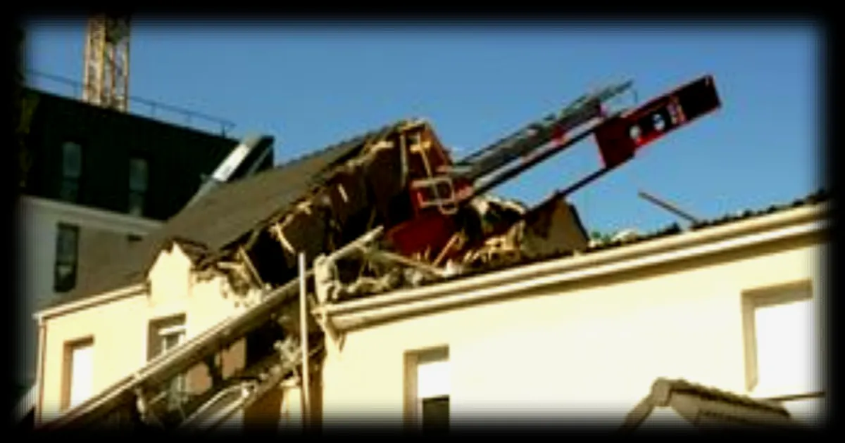 Grue effondrée sur deux maisons à Combs-la-Ville : Une mère de famille et son bébé miraculés