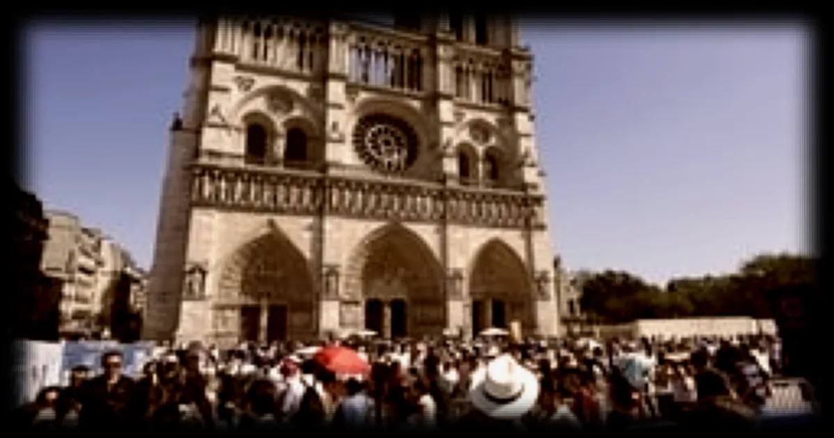 Guides conférenciers privés de visites à Notre-Dame : colère après un changement d’accès
