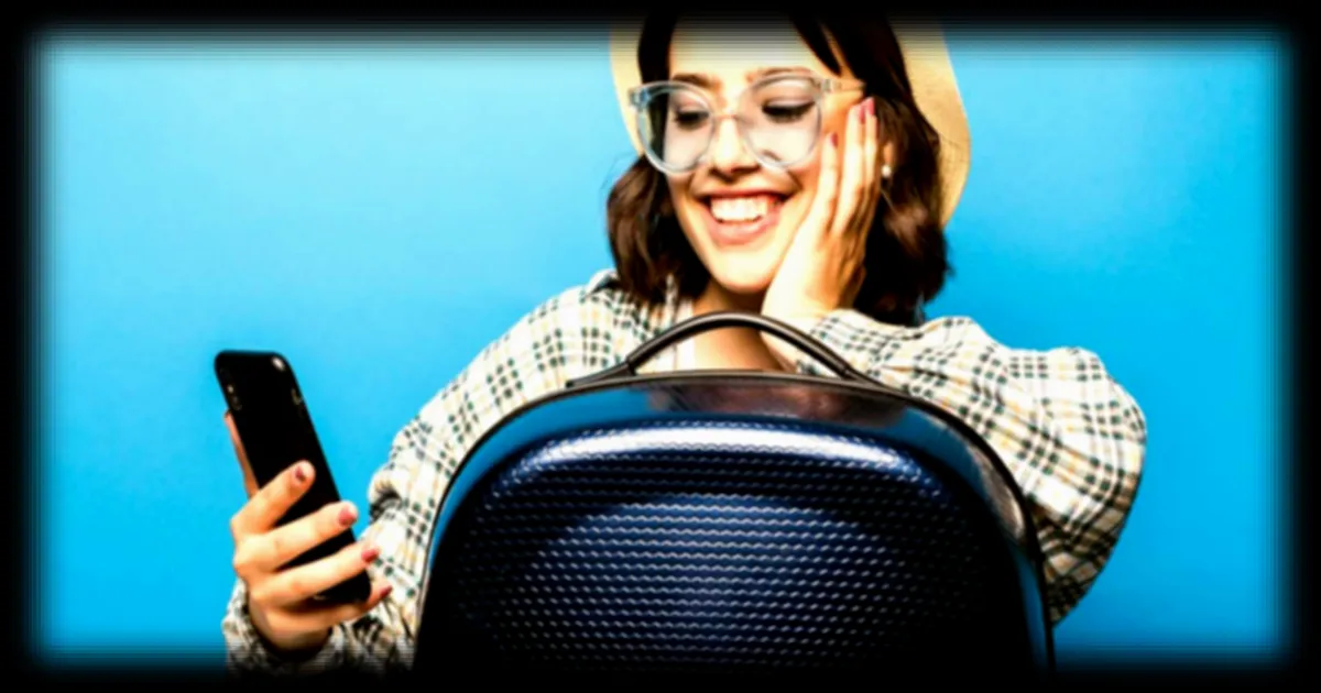 Holafly et GoMoWorld : deux options pour rester connecté en voyage, mais laquelle choisir ?