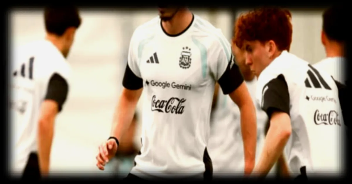 Hommage des Strasbourgeois à Joaquin Panichelli, blessé gravement, privé de la Coupe du monde