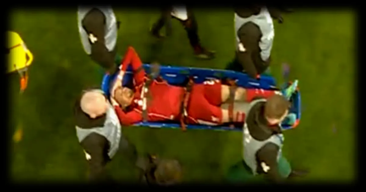 Hugo Ekitike évacué sur civière lors de Liverpool-PSG en Ligue des champions à deux mois de la Coupe du monde