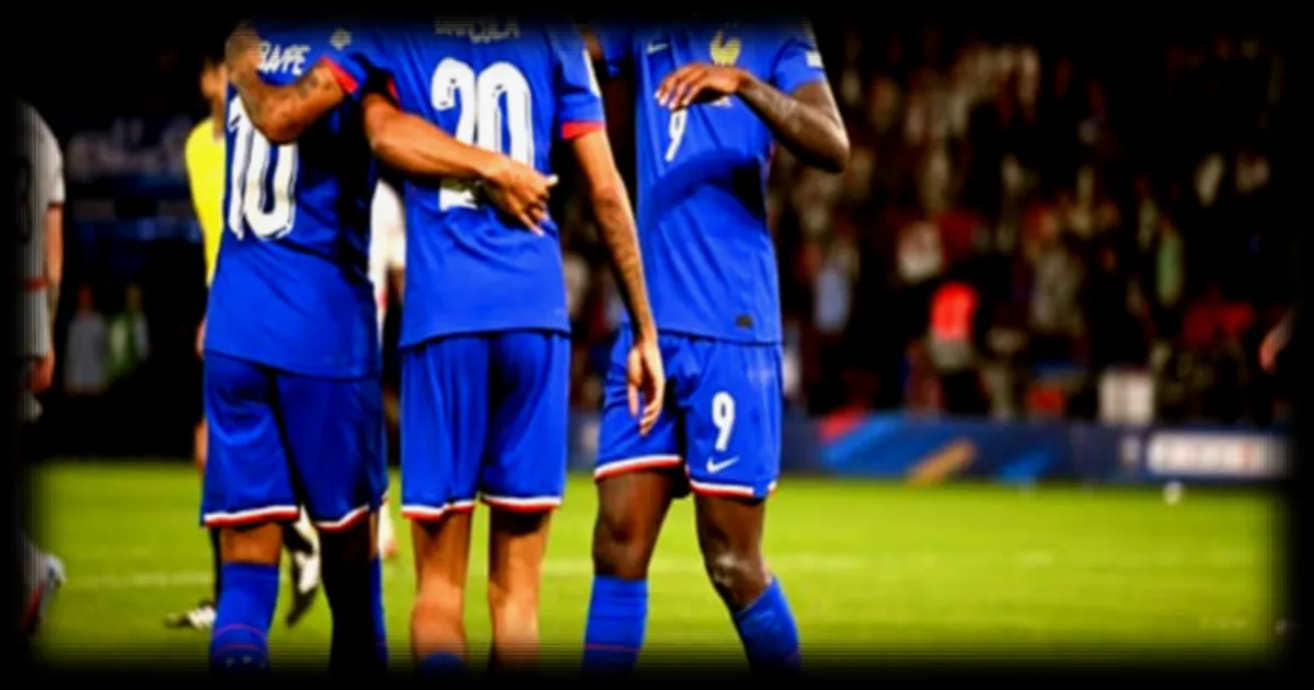 Hugo Ekitiké forfait pour la Coupe du monde 2026 : Qui pour le remplacer sur le terrain et dans la liste des Bleus ?