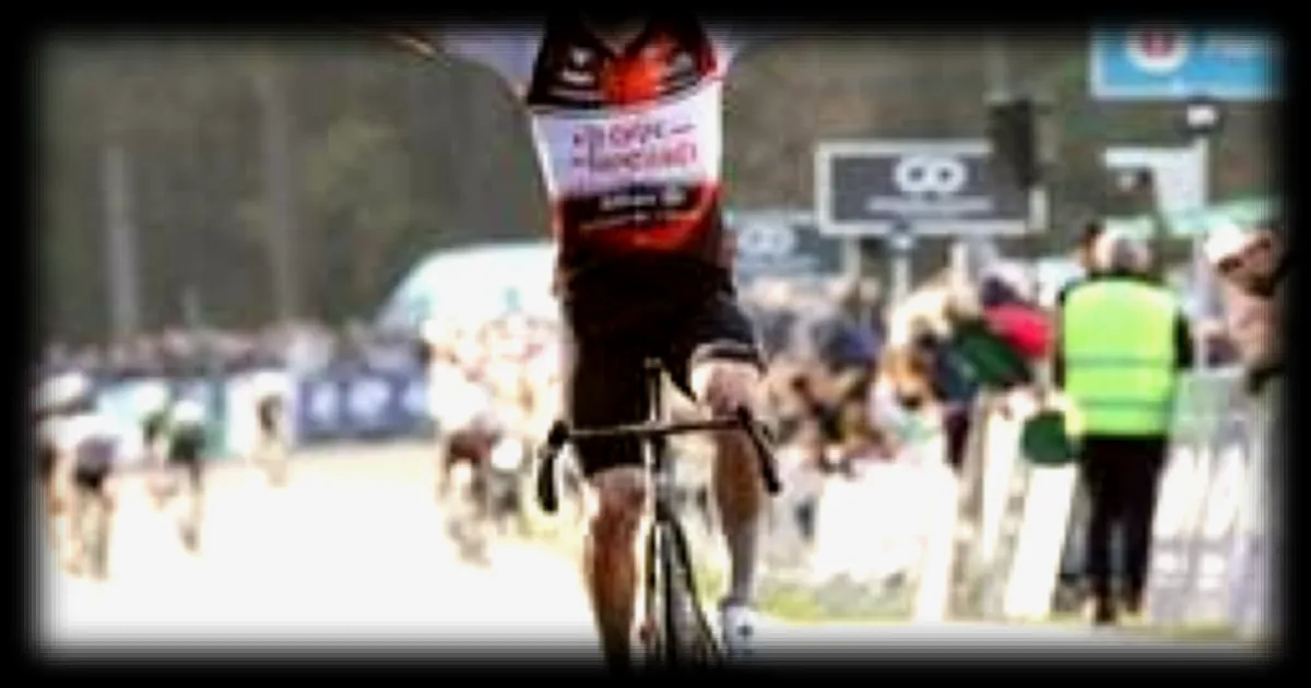 Ilan Larmet remporte la classique bretonne Manche-Atlantique au terme d'un grand numéro