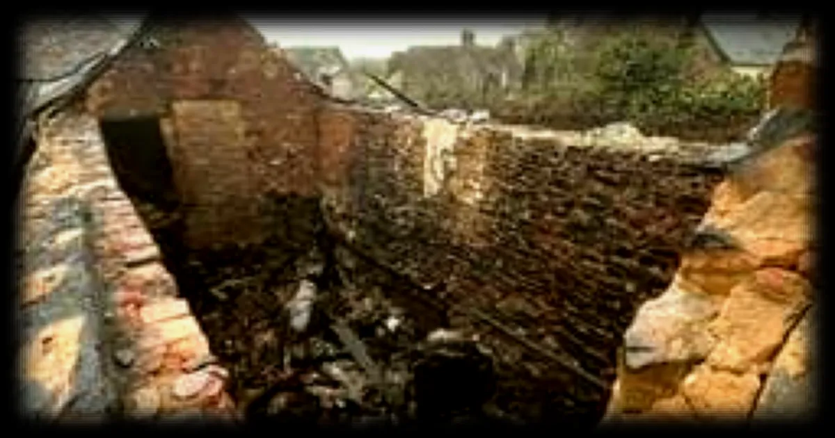 Incendie à Saint-Denis-d'Orques : un toit s'embrase pour la troisième fois en trois mois