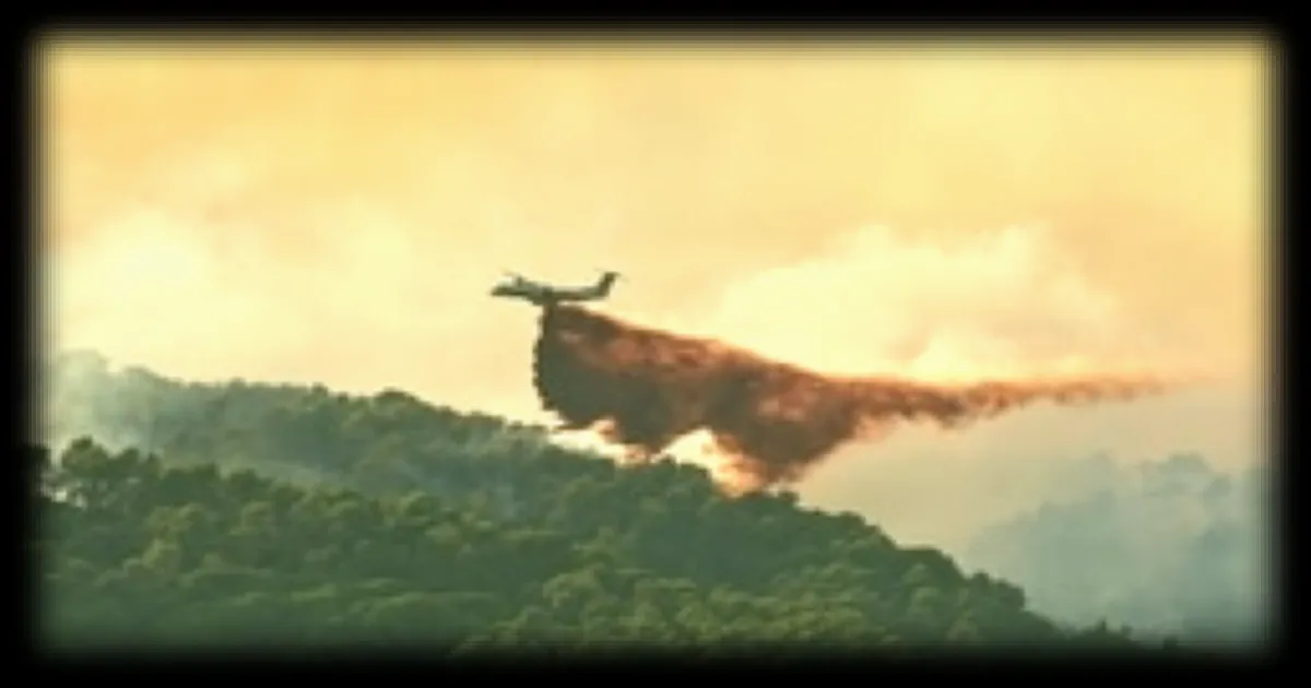 Incendie dans le Var : la piste d’actes volontaires « sérieusement envisagée » pour la reprise de feu