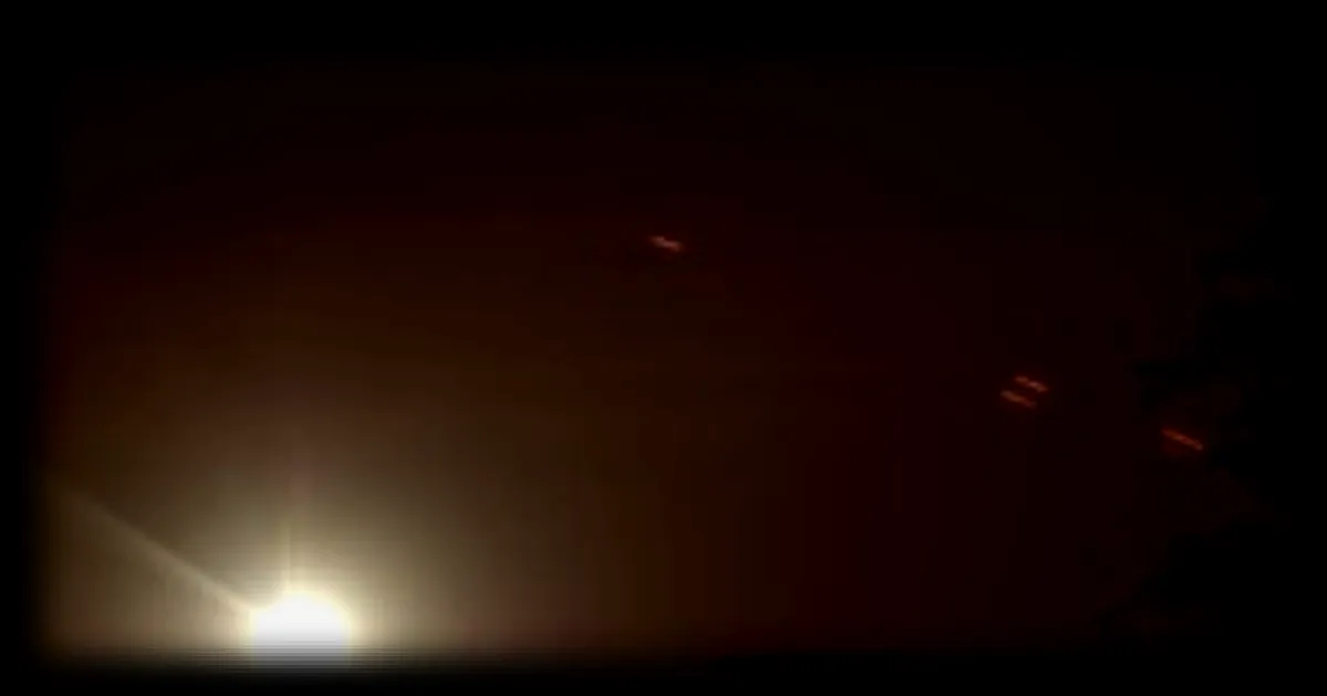 Incendie dans une raffinerie russe et reprise d'une base militaire au Niger : la nuit en Ukraine et en Afrique de l'Ouest