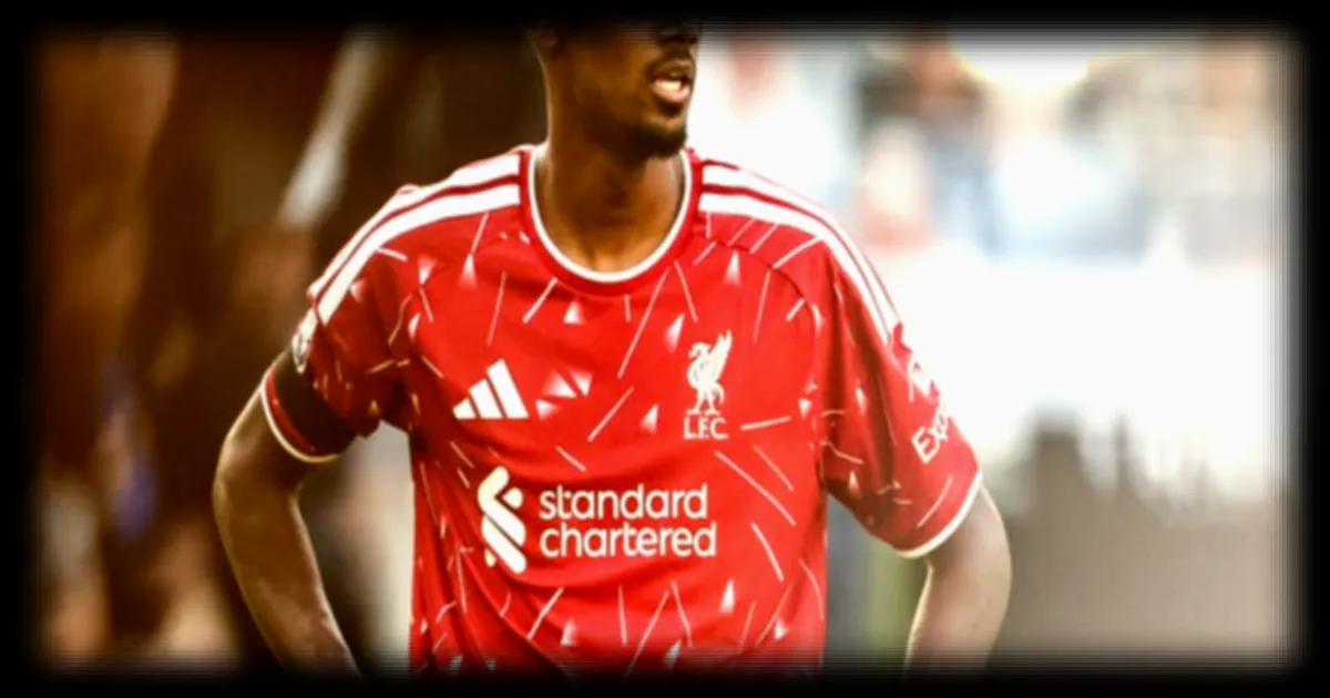 Incident à Anfield : un supporter de Liverpool s’empare du maillot offert par Alexander Isak à un jeune fan
