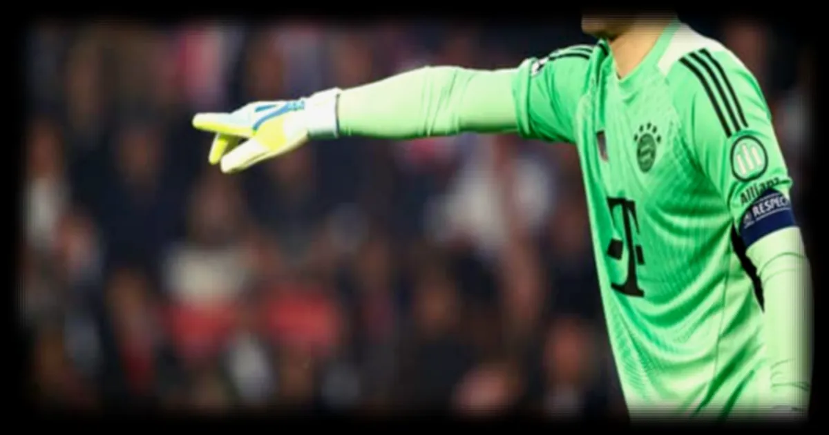 Incident entre Manuel Neuer et un ramasseur de balles lors du match PSG-Bayern en Ligue des champions