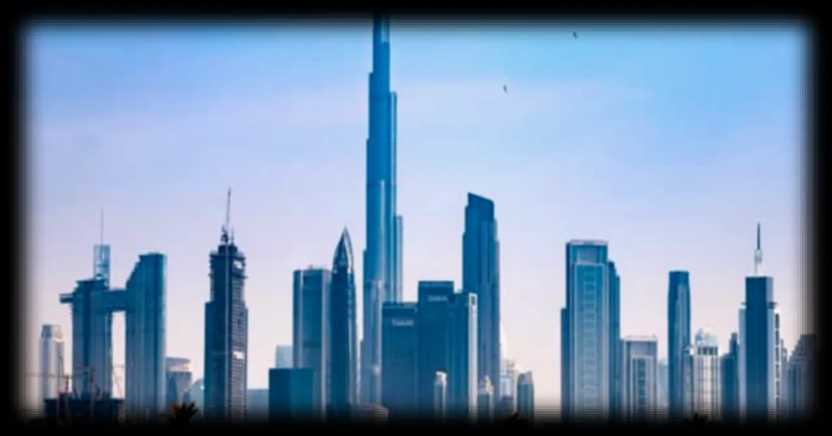 Influenceuse française accusée d'avoir abandonné son chien à Dubaï : elle dénonce un cyberharcèlement diffamatoire et saisit la justice