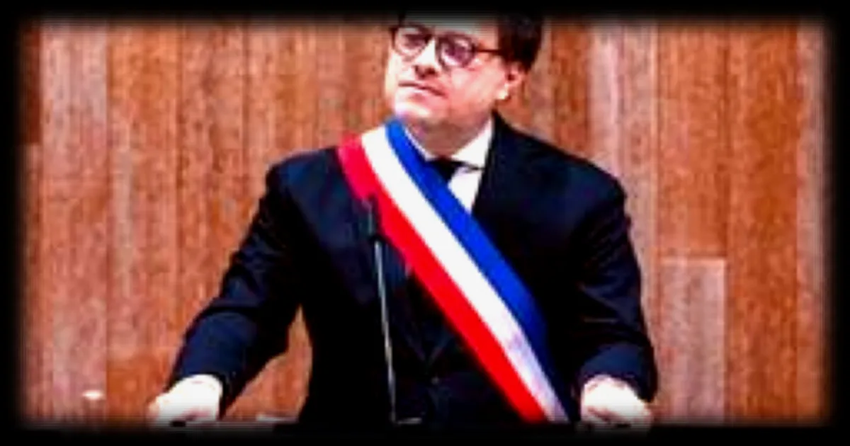 Investiture des maires dans les grandes villes de France