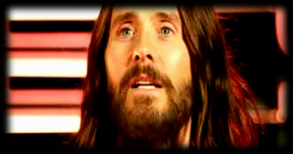 Jared Leto visé par des accusations de violences sexuelles : dix femmes témoignent dans un documentaire de la BBC