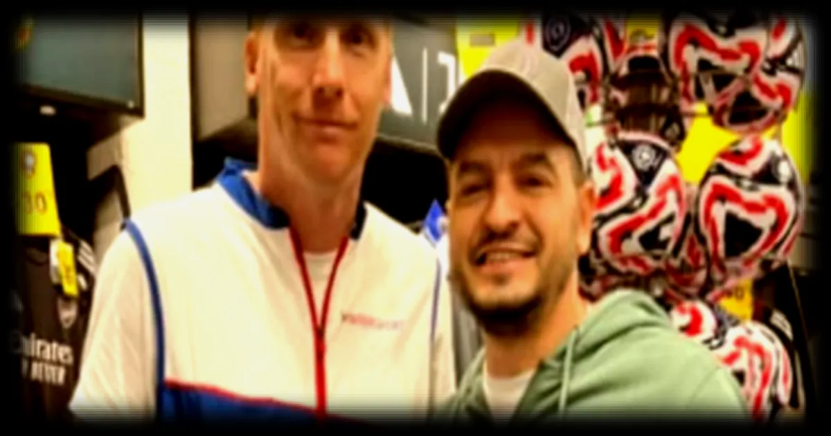 Jérémy Mathieu, l'ancien défenseur de l'équipe de France, trouve un nouveau défi en tant que vendeur à Intersport