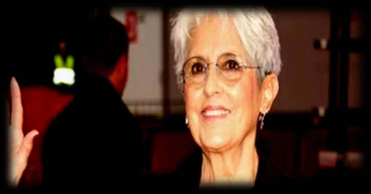 Joan Baez, à 85 ans, évoque sa relation avec son fils, la poésie et la mort dans un entretien exclusif