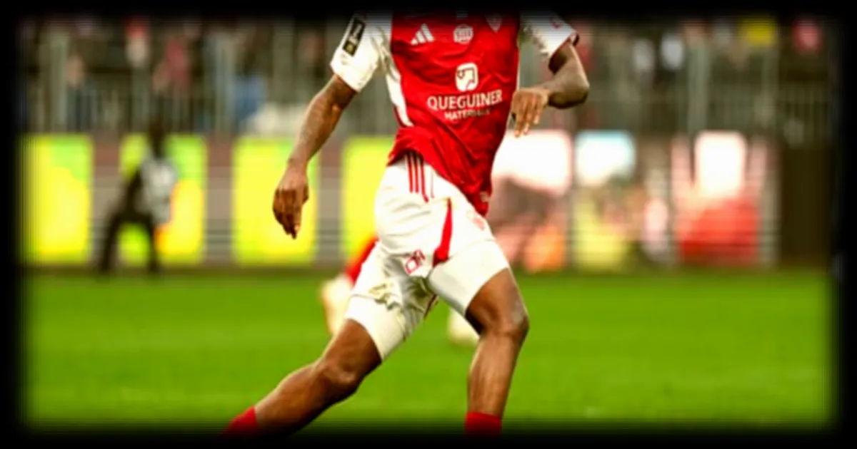 Junior Dina-Ebimbe raconte son transfert avorté à Monaco et se concentre sur sa carrière à Brest