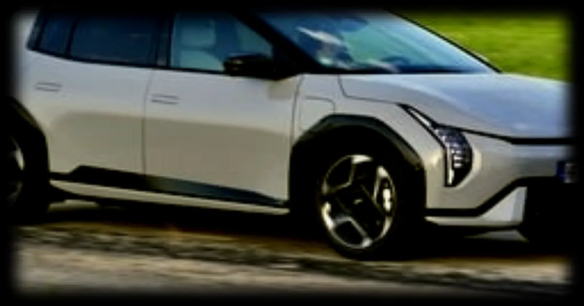Kia EV4 : la nouvelle berline électrique mise sur l'innovation sans passer par la case SUV