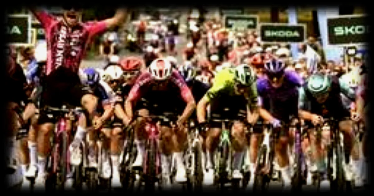 Killian Theot remporte la sixième étape du Tour de Bretagne, Aubin Sparfel toujours en tête du classement général