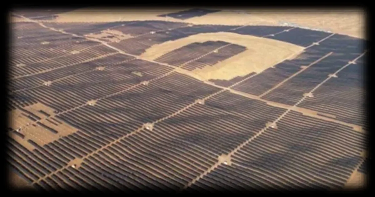 La Chine érige une « Grande Muraille photovoltaïque » de 400 km dans le désert de Kubuqi