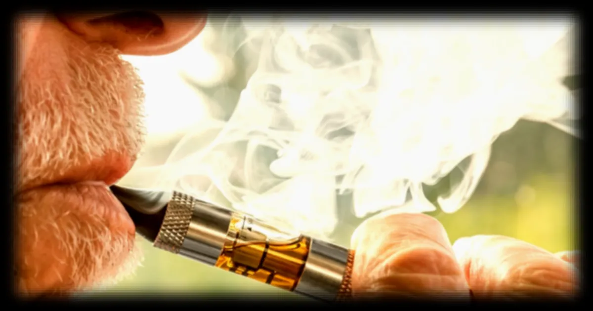 La cigarette électronique : un risque de cancer, moins élevé que le tabagisme, alertent des scientifiques