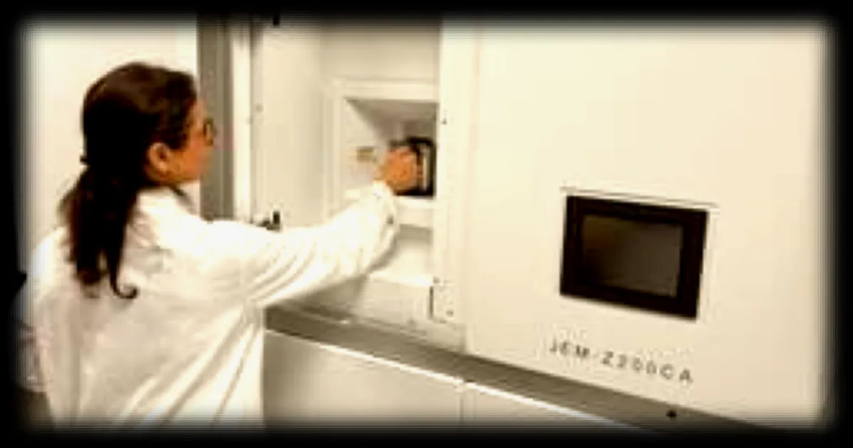 La cryo-microscopie électronique : une avancée majeure sur le campus santé de l’Université de Rennes