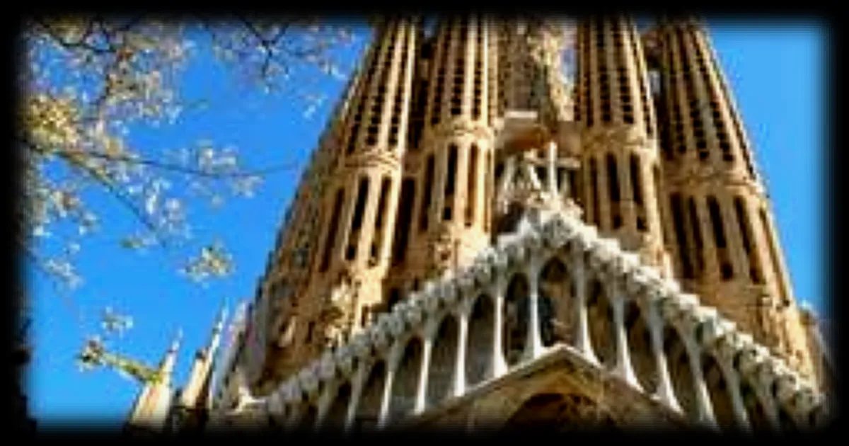 La Sagrada Familia : un chantier emblematique sur le point d'etre acheve apres 140 ans