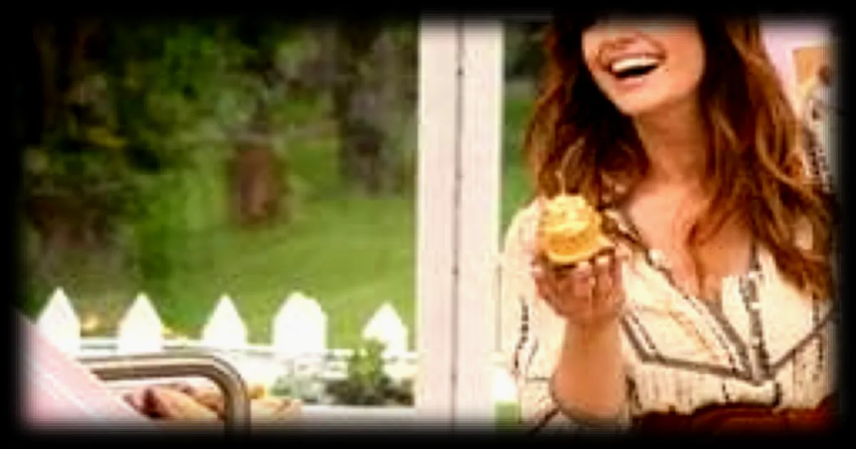 Laëtitia Milot revient sur son départ de l'émission de M6 « Le meilleur pâtissier »