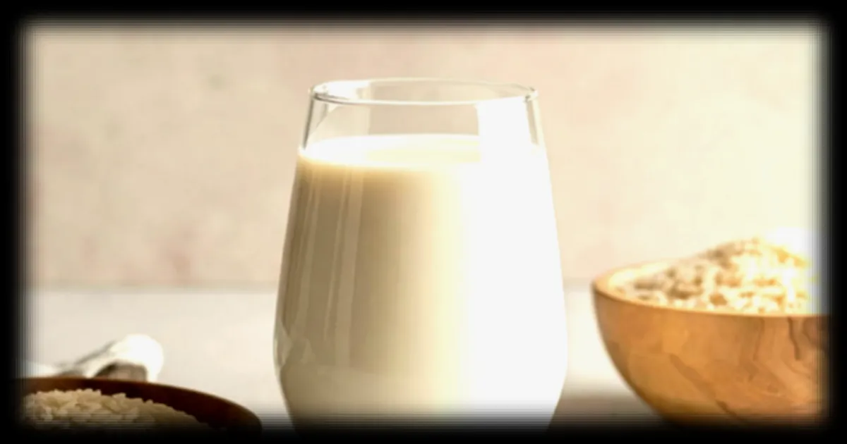 Lait végétal : un gastro-entérologue alerte sur les risques des produits ultra-transformés