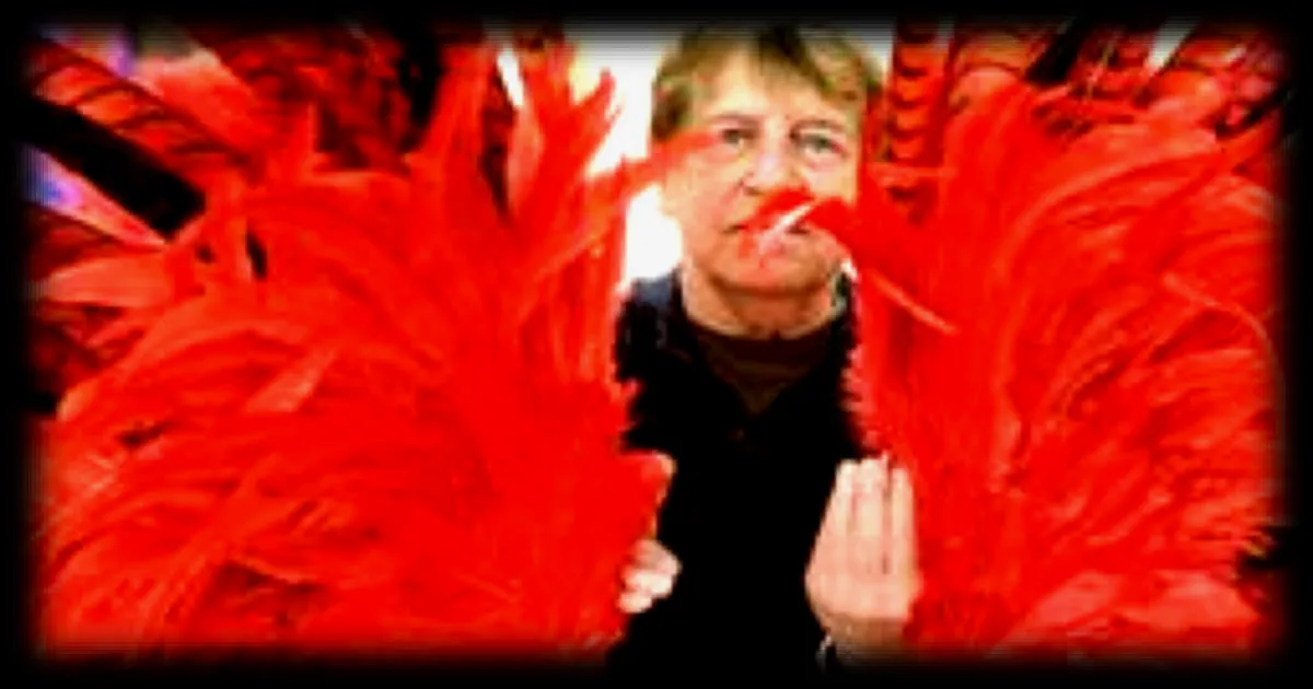 L'ancien plumassier du Lido jugé à Paris pour viols et agressions sexuelles sur mineurs