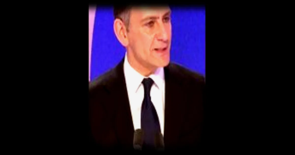 Laurent Jacobelli (RN) minimise l’influence de Vincent Bolloré dans le monde culturel