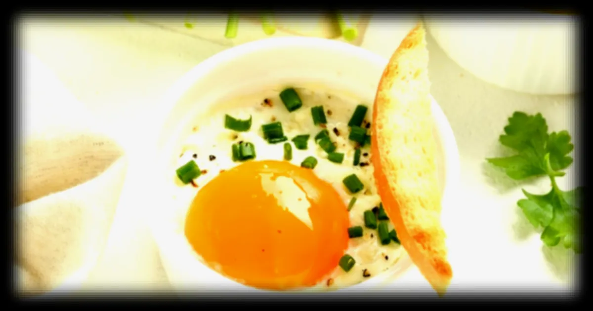 Laurent Mariotte partage une recette d’œufs cocotte printanière inspirée de son enfance