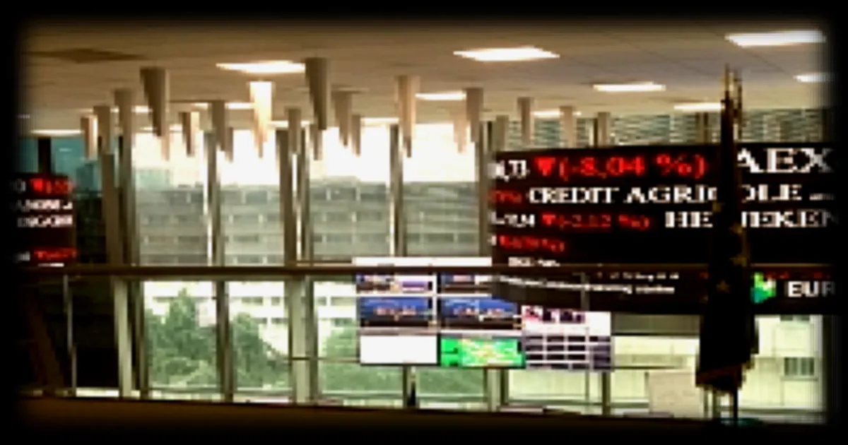 Le CAC 40 recule malgré le déblocage de 400 millions de barils de pétrole, les cours de l'or noir en hausse