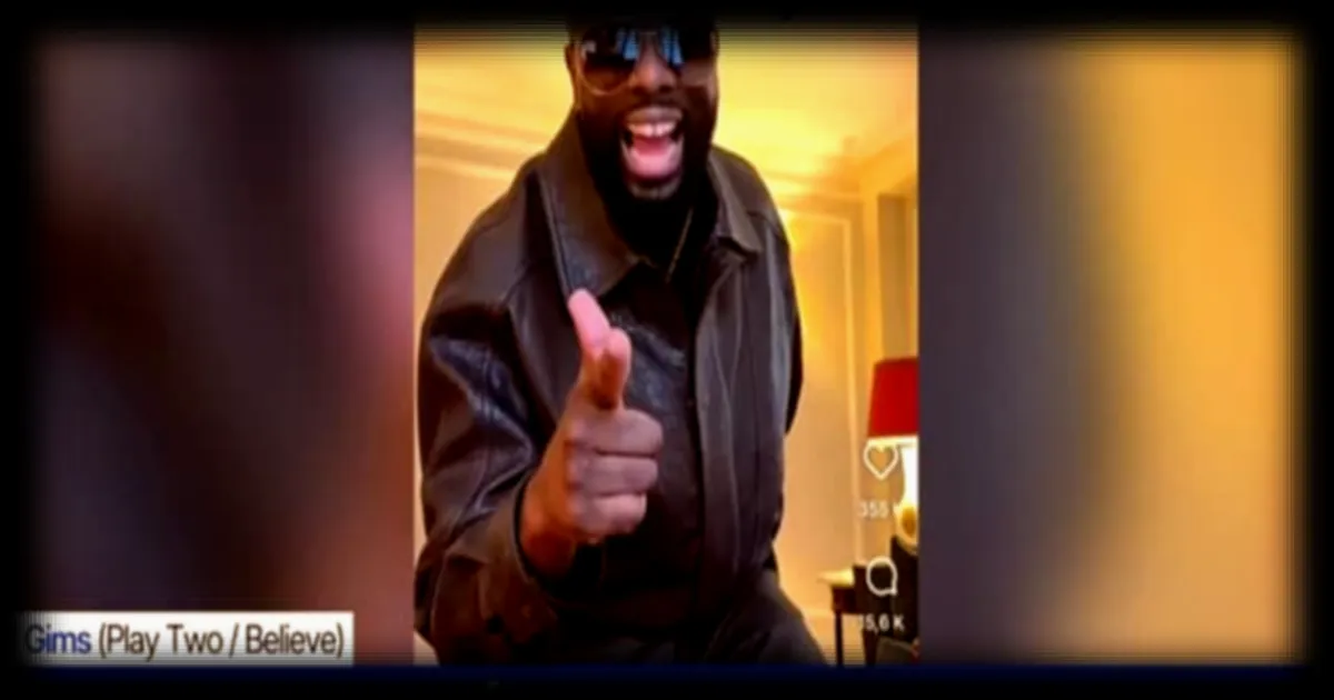 Le chanteur Gims plaisante sur sa mise en examen dans son nouveau single 'Soleil'