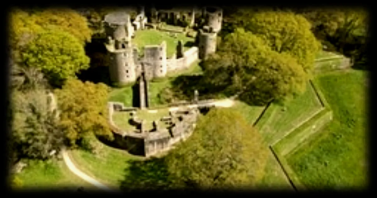 Le château de Ranrouët en Loire-Atlantique : une visite insolite au cœur d’une forteresse médiévale en ruine