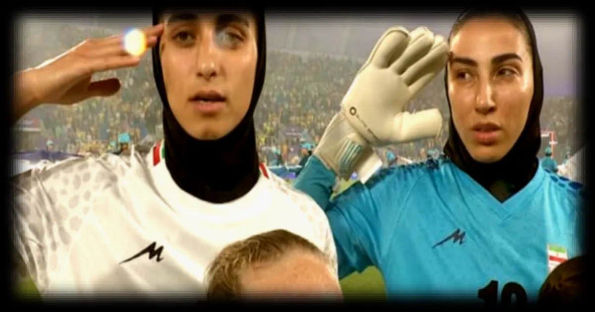 Le fils du dernier chah d'Iran demande à l'Australie de protéger l'équipe féminine de football iranienne