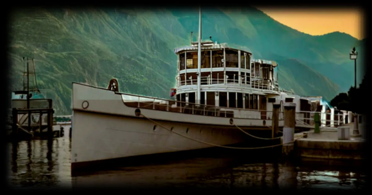Le lac de Garde en Italie : entre montagnes et eaux calmes, un joyau fascinant au coucher du soleil