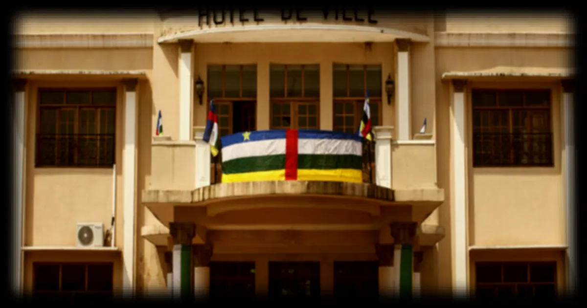 Le maire de Bangui empêché de reprendre son poste par le personnel municipal