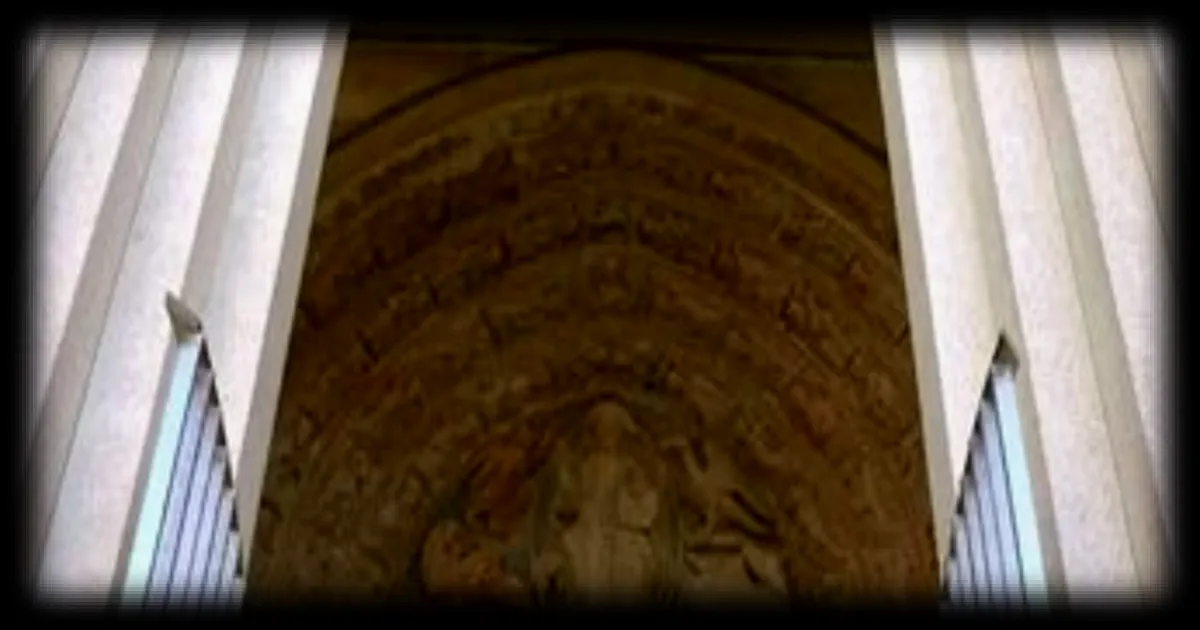 Le nouveau portail contemporain de la cathédrale d'Angers divise les habitants