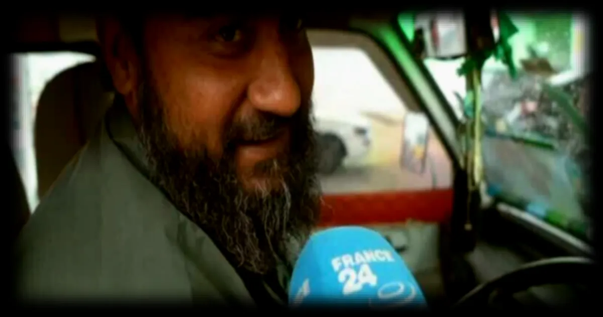 Le Pakistan rend les transports publics gratuits pendant un mois face à la hausse du prix du carburant