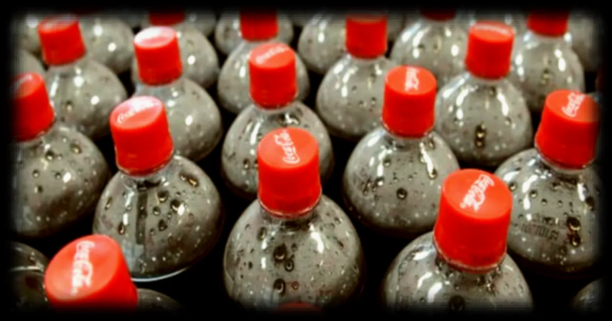 Le plastique subit de plein fouet les retombées de la guerre en Iran, les prix flambent à des niveaux records depuis 25 ans